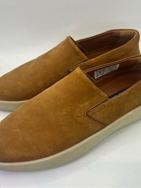 Wolf and Shepherd Cruise Slip On Loafer Men 7.5/Women 9 Honey Brown White